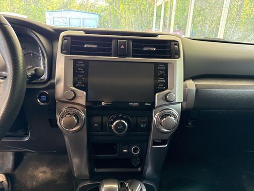 White 2022 Toyota 4Runner SR5 Premium