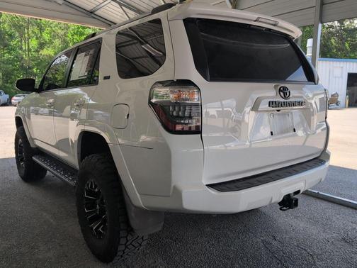 White 2022 Toyota 4Runner SR5 Premium