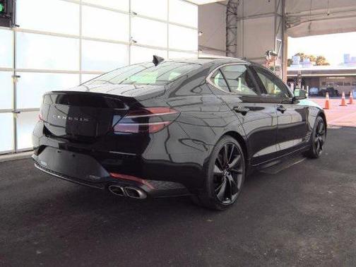 2023 Genesis G70 2.0T RWD