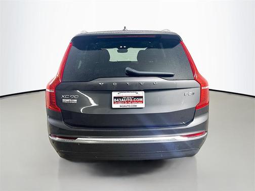 2023 Volvo XC90 B5 Plus