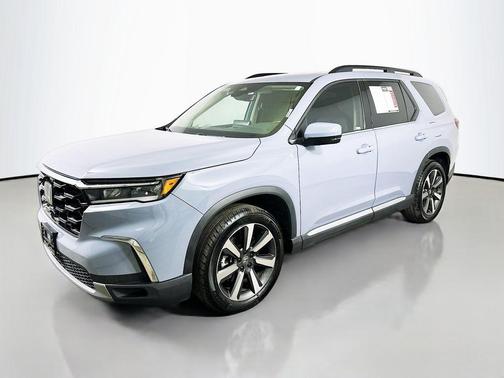 2025 Honda Pilot Touring 8-Passenger