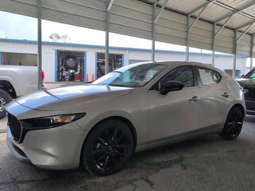 Platinum Quartz Metallic 2024 Mazda Mazda3 2.5 S Select Sport