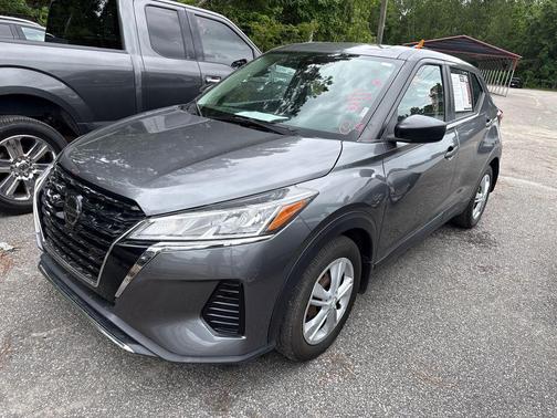 Gun Metallic 2021 Nissan Kicks S