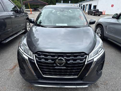 Gun Metallic 2021 Nissan Kicks S