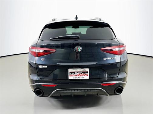 2023 Alfa Romeo Stelvio Veloce AWD