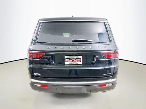 Diamond Black Crystal Pearlcoat 2022 Jeep Wagoneer Series II 4x2