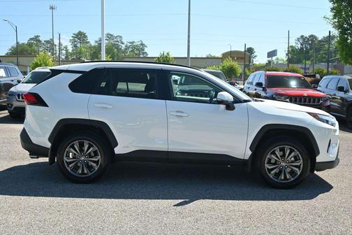 Blizzard Pearl 2022 Toyota RAV4 Hybrid XLE Premium