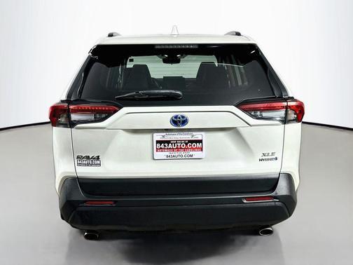 Blizzard Pearl 2022 Toyota RAV4 Hybrid XLE Premium