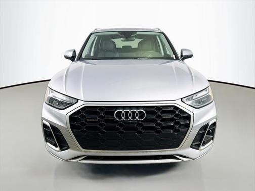 2024 Audi Q5 45 S line Premium Plus