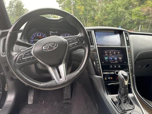 2017 INFINITI Q60 3.0T Premium