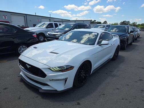 Oxford White 2019 Ford Mustang GT Premium