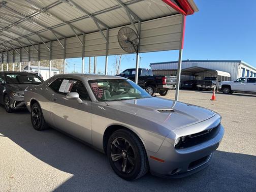 2016 Dodge Challenger SXT