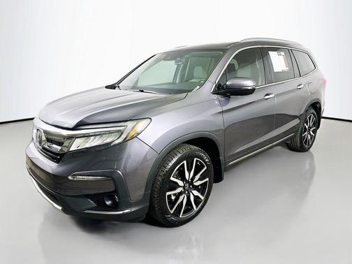 Modern Steel Metallic 2019 Honda Pilot Elite