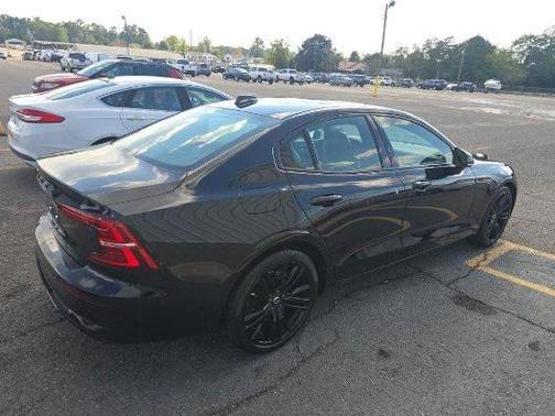2024 Volvo S60 B5 Plus Black Edition