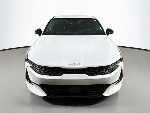 Glacial White Pearl 2024 Kia K5 GT-Line