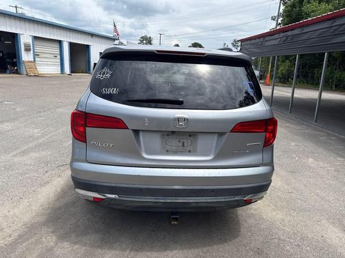Lunar Silver Metallic 2017 Honda Pilot Touring