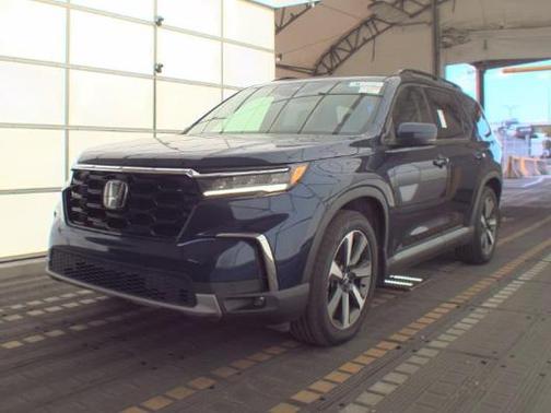 2023 Honda Pilot Touring 8-Passenger