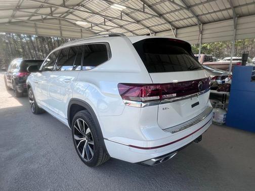 2024 Volkswagen Atlas 2.0T SEL Premium R-Line 4MOTION