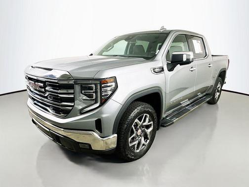 Sterling Metallic 2023 GMC Sierra 1500 SLT