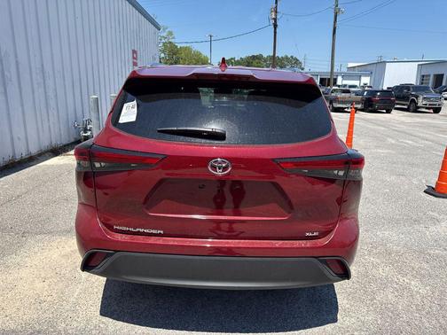 Ruby Flare Pearl 2021 Toyota Highlander XLE