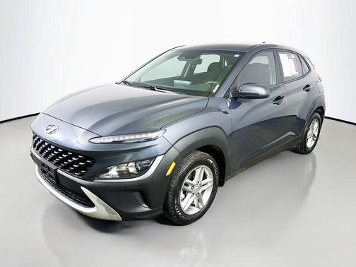 2022 Hyundai KONA SE