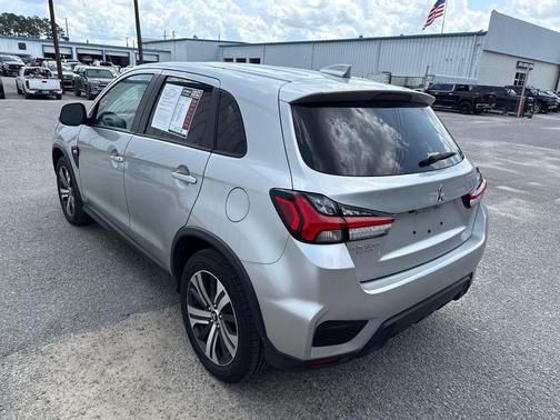 White Diamond 2024 Mitsubishi Outlander Sport SE