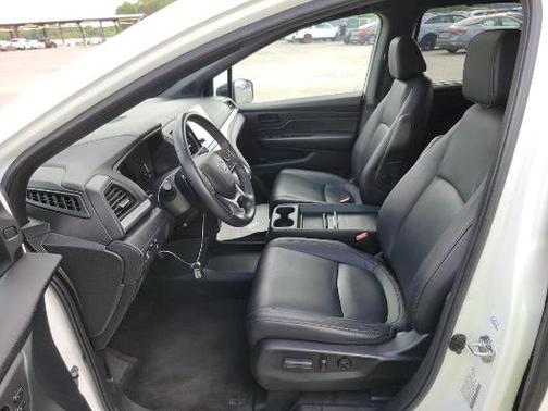 Platinum White Pearl 2023 Honda Odyssey Sport