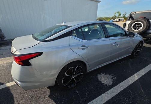 2023 Nissan Altima SR FWD