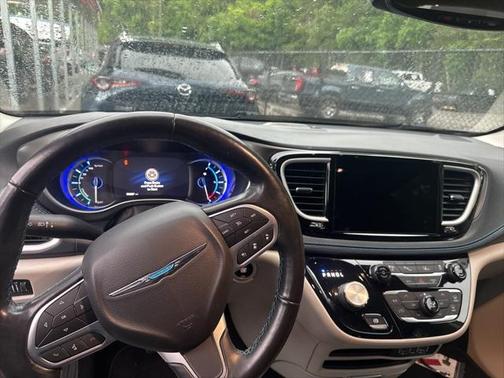 2021 Chrysler Pacifica Hybrid Touring L