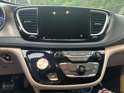 2021 Chrysler Pacifica Hybrid Touring L