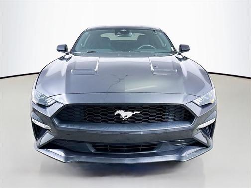 2022 Ford Mustang EcoBoost