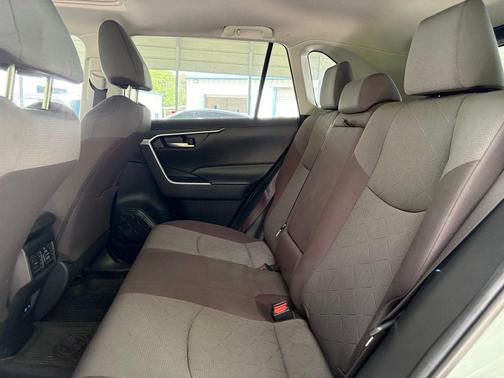 Lunar Rock 2022 Toyota RAV4 XLE