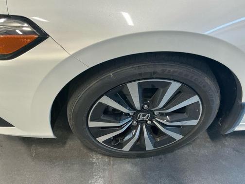 White 2024 Honda Civic EX
