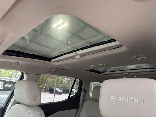 Quicksilver Metallic 2019 GMC Acadia Denali