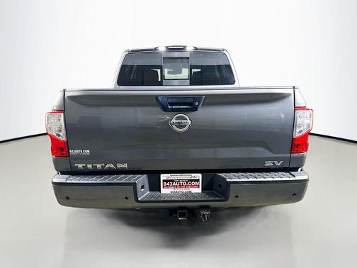 2021 Nissan Titan SV