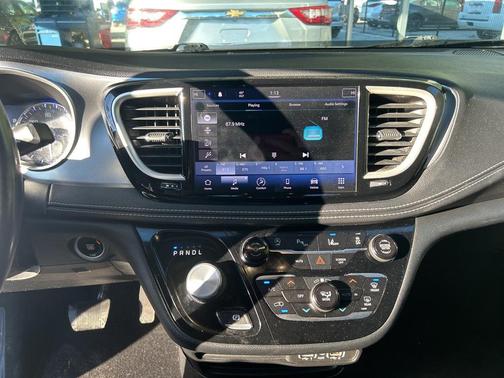 2021 Chrysler Pacifica Touring