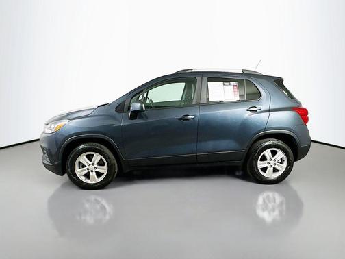 Shadow Gray Metallic 2022 Chevrolet Trax LT