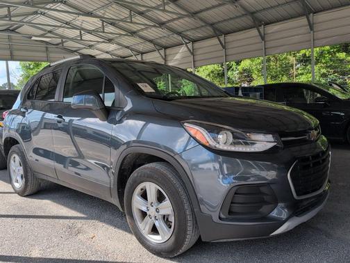 Shadow Gray Metallic 2022 Chevrolet Trax LT