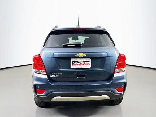Shadow Gray Metallic 2022 Chevrolet Trax LT
