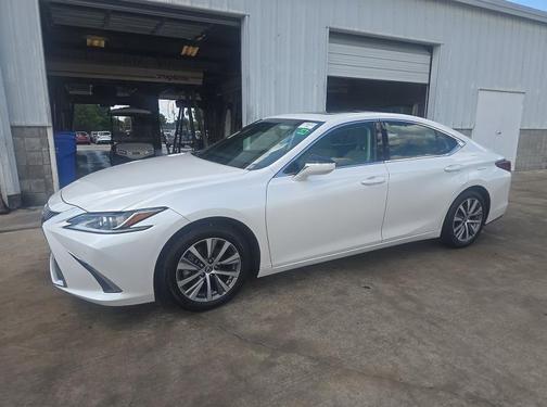 White Pearl 2020 Lexus ES 350 Base