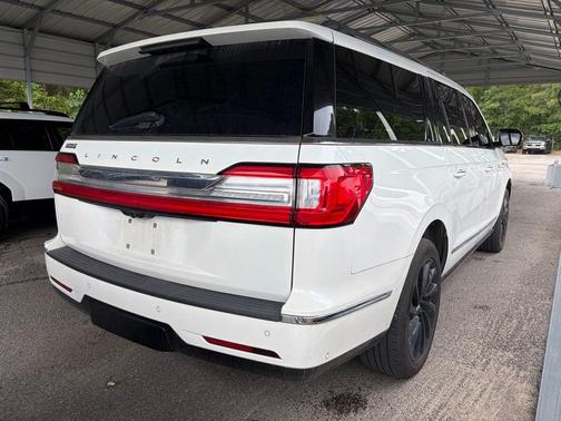 Pristine White 2020 Lincoln Navigator Reserve