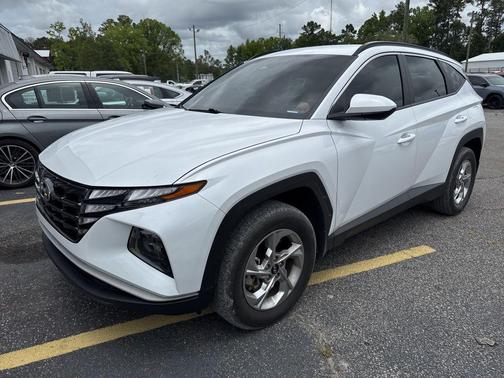 White Pearl 2024 Hyundai TUCSON SEL