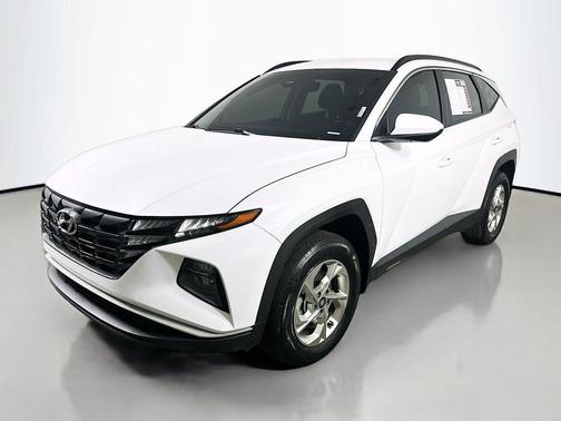 White Pearl 2024 Hyundai TUCSON SEL