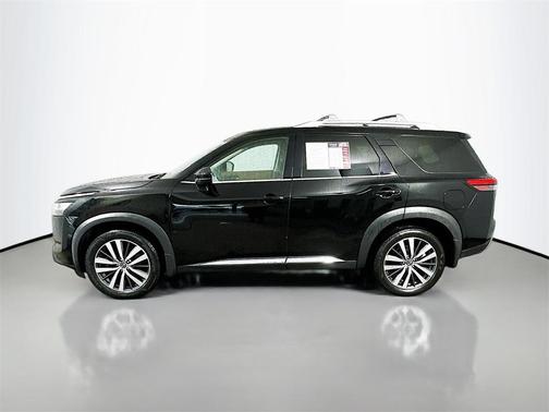 2022 Nissan Pathfinder Platinum 4WD