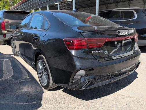 Aurora Black 2024 Kia Forte GT-Line