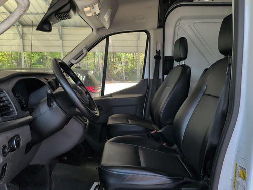 Oxford White 2023 Ford Transit-250 Base