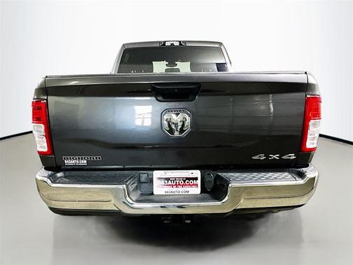 2023 RAM 2500 Big Horn Crew Cab 4x4 6'4' Box