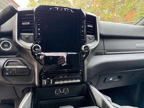 2023 RAM 2500 Big Horn Crew Cab 4x4 6'4' Box