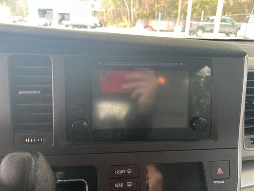 2017 Toyota Sienna LE