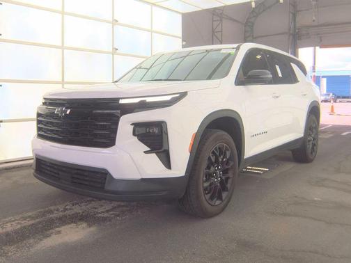 Summit White 2024 Chevrolet Traverse LS